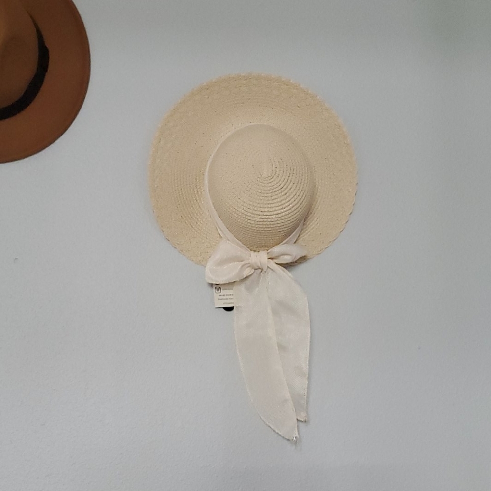 Straw hat